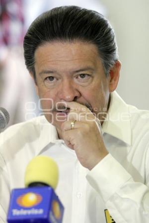 CARLOS NAVARRETE