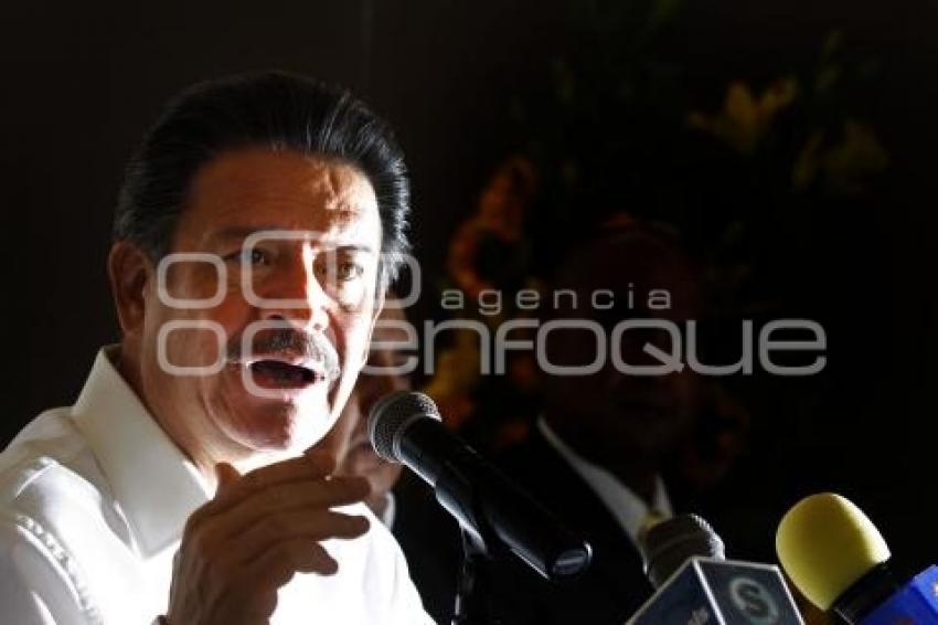 CARLOS NAVARRETE