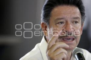 CARLOS NAVARRETE