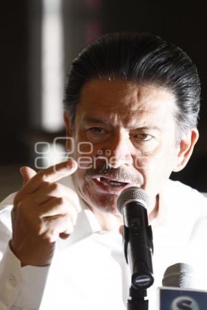 CARLOS NAVARRETE