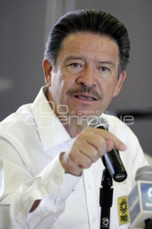CARLOS NAVARRETE