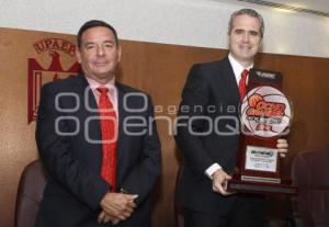 ENTREGA DE TROFEOS CAMPEONATO DE BASQUETBOL UPAEP