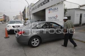 LARGAS FILAS PARA VERIFICACIÓN VEHICULAR