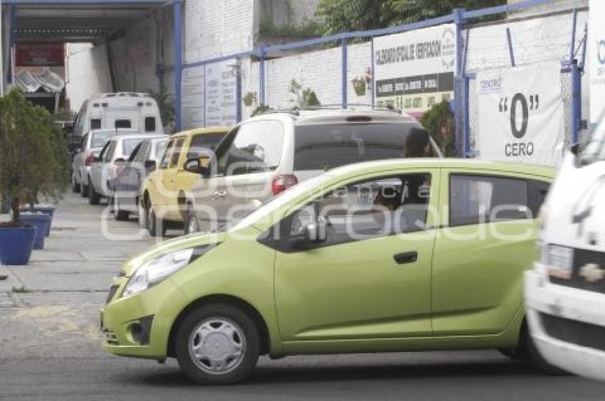 LARGAS FILAS PARA VERIFICACIÓN VEHICULAR