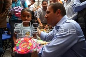 ENTREGA DE JUGUETES . GOBIERNO ESTATAL