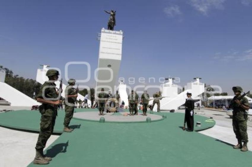 ENSAYO DESFILE 5 DE MAYO