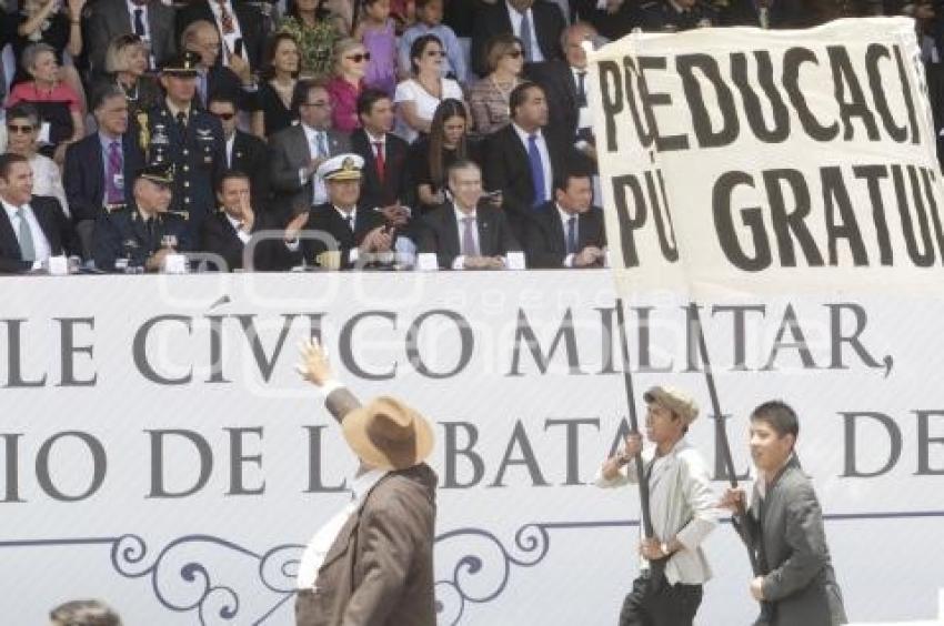 DESFILE 5 DE MAYO