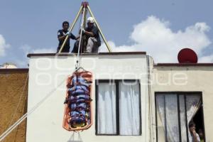 RESCATE DE MUJER FRACTURADA