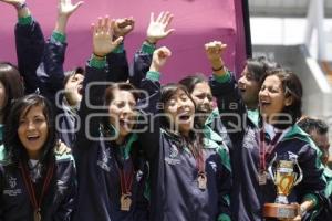 UNIVERSIADA NACIONAL . PREMIACIÓN FÚTBOL