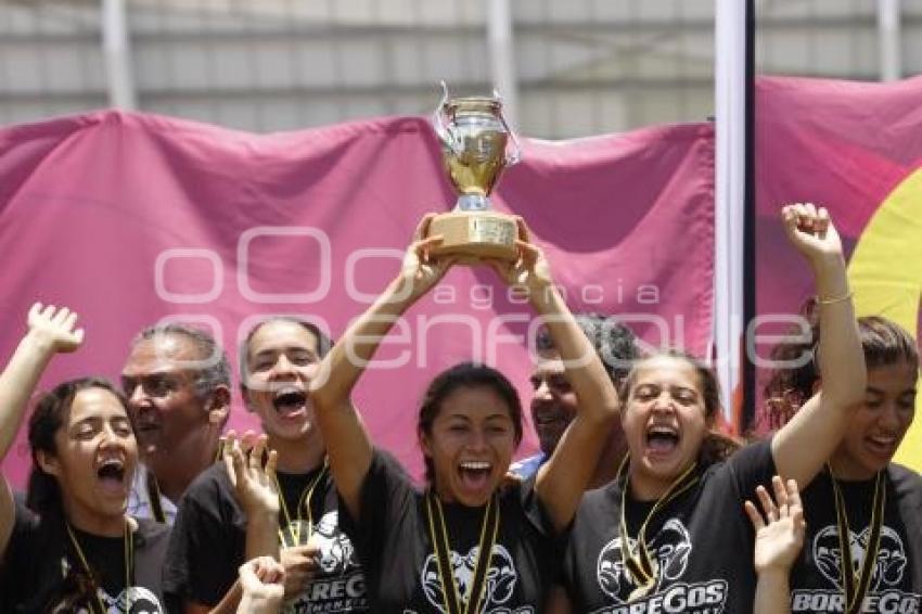 UNIVERSIADA NACIONAL . PREMIACIÓN FÚTBOL