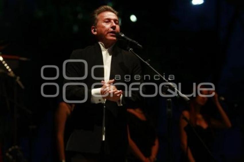 CONCIERTO RICARDO MONTANER