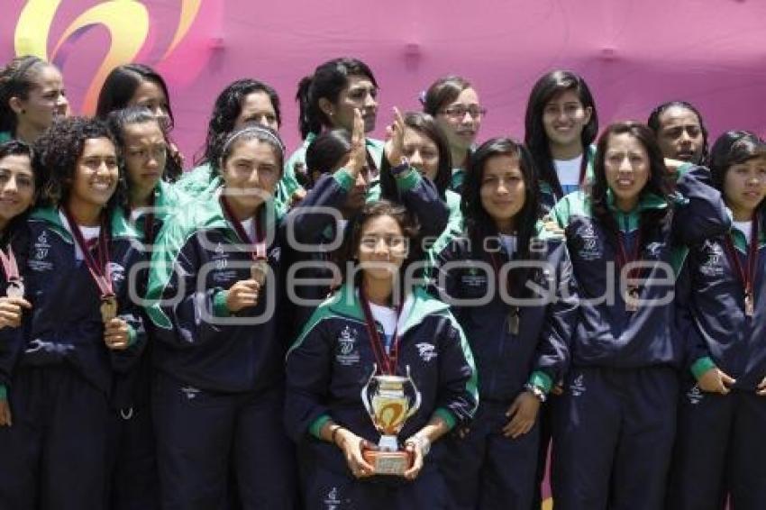 UNIVERSIADA NACIONAL . PREMIACIÓN FÚTBOL