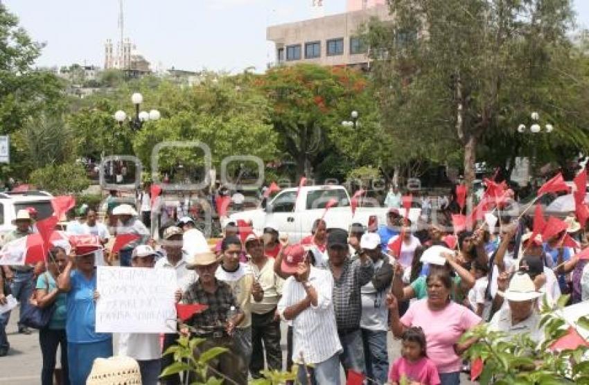 MANIFESTACIÓN . ACATLÁN DE OSORIO