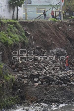 RECONSTRUYEN MUROS . RÍO ALSESECA