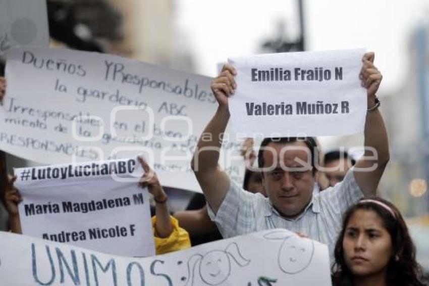 MANIFESTACIÓN GUARDERÍA ABC