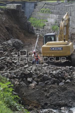 RECONSTRUYEN MUROS . RÍO ALSESECA