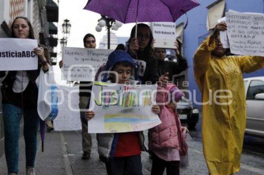 MANIFESTACIÓN GUARDERÍA ABC