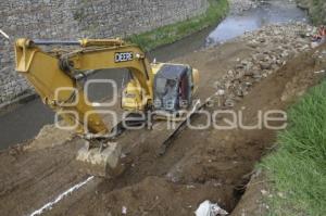 RECONSTRUYEN MUROS . RÍO ALSESECA