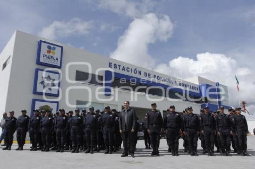 ESTACIÓN DE POLICÍA Y BOMBEROS