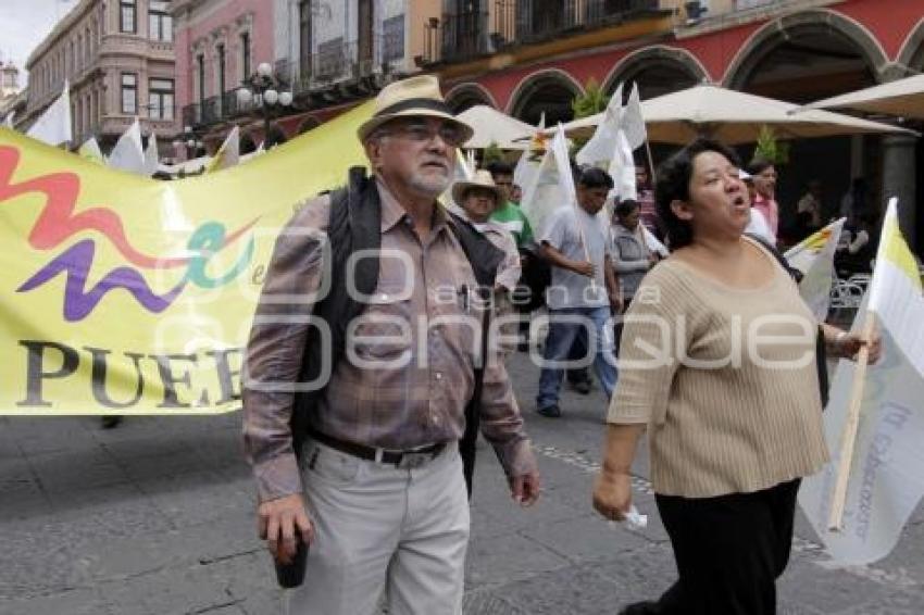 MANIFESTACIÓN EN EL ZÓCALO