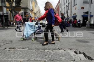 PAVIMENTACIÓN EN MAL ESTADO