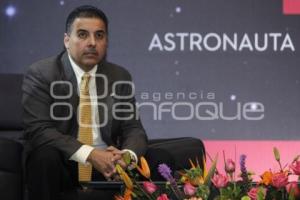 ASTRONAUTA JOSE HERNÁNDEZ . UPAEP