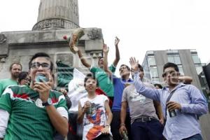 FESTEJO FÚTBOL AVENIDA JUÁREZ