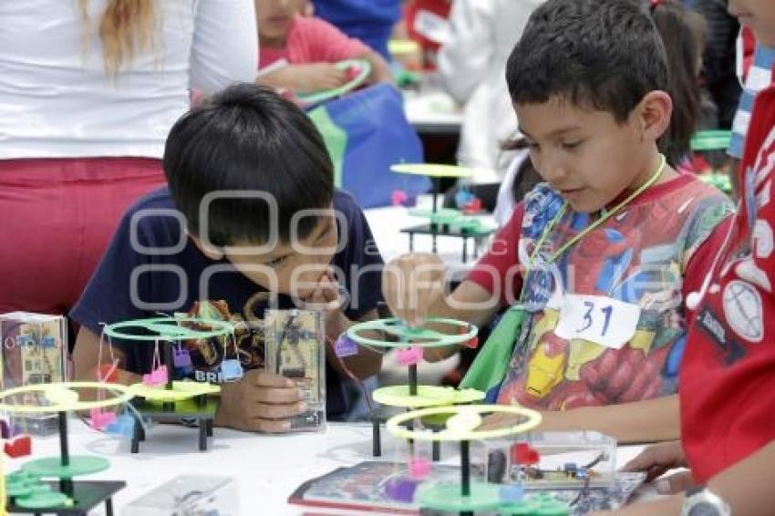 ROBOTEANDO
