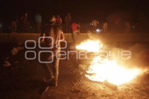 CIERRE AUTOPISTA . MANIFESTACIÓN