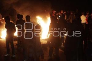 CIERRE AUTOPISTA . MANIFESTACIÓN