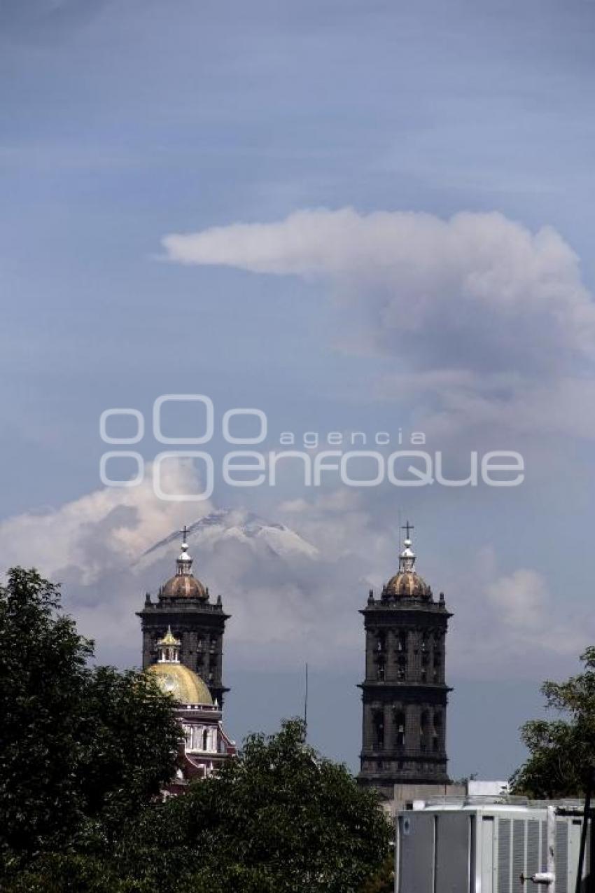 FUMAROLA . VOLCÁN POPOCATÉPETL