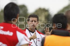 FÚTBOL . ENTRENAMIENTO LOBOS BUAP