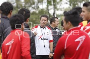 FÚTBOL . ENTRENAMIENTO LOBOS BUAP