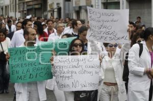 MARCHA DE MÉDICOS #YOSOYMEDICO17