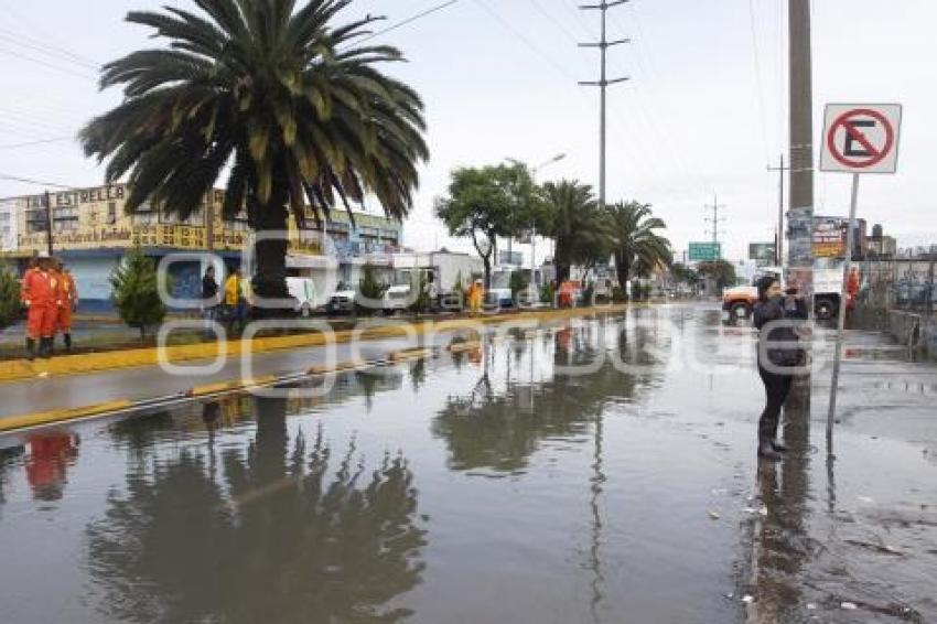 INUNDACIÓN . PUENTE NEGRO