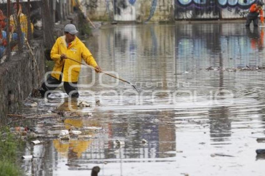 INUNDACIÓN . PUENTE NEGRO