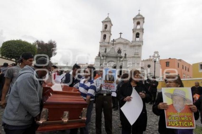 CORTEJO FÚNEBRE DELFINO FLORES