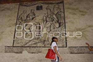 TEMPLO SAN GABRIEL . MURALES