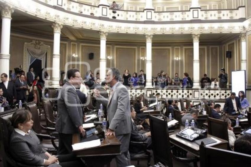 SESIÓN DE CONGRESO