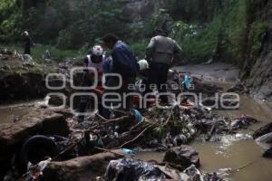 ENCUENTRAN CUERPO EN BARRANCA