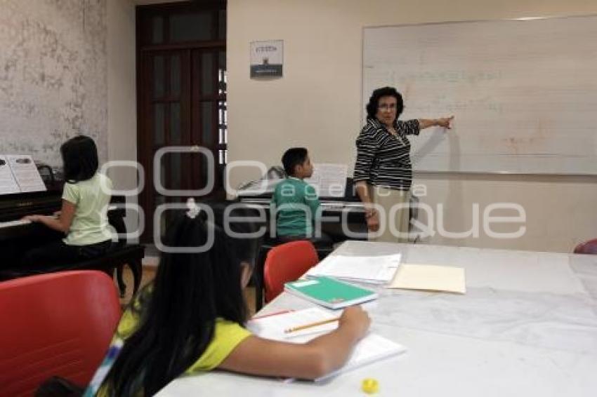 CURSOS DE VERANO