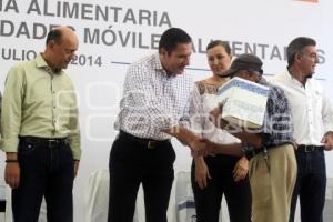 ENTREGA DE UNIDADES MÓVILES ALIMENTARIAS