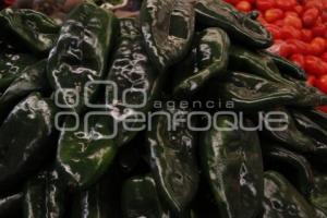 INGREDIENTES CHILES EN NOGADA