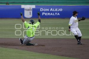 BÉISBOL . PERICOS VS LEONES