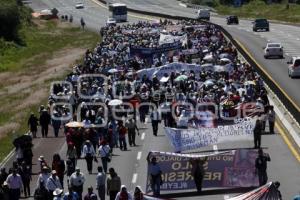 MEGA MARCHA HACIA EL DF