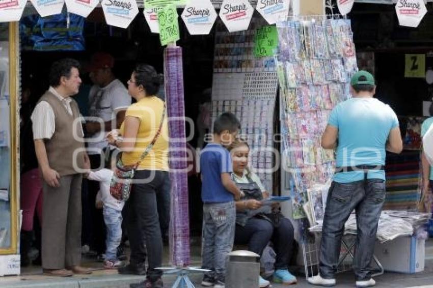 AMBULANTES . ARTÍCULOS DE PAPELERÍA