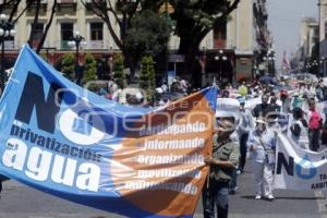 PRIVATIZACIÓN DEL AGUA . MANIFESTACIÓN