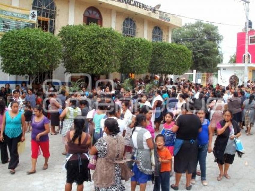 MANIFESTACIÓN CENTRO DE SALUD . TEHUACÁN