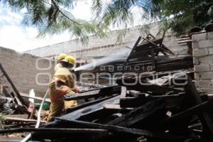 INCENDIO CASA . TEHUACÁN