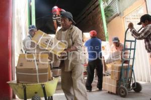 LLEGAN LIBROS A TEHUACÁN